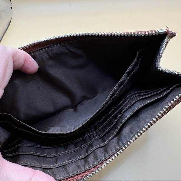 brown signature c coach clutch - Picture 9 of 9